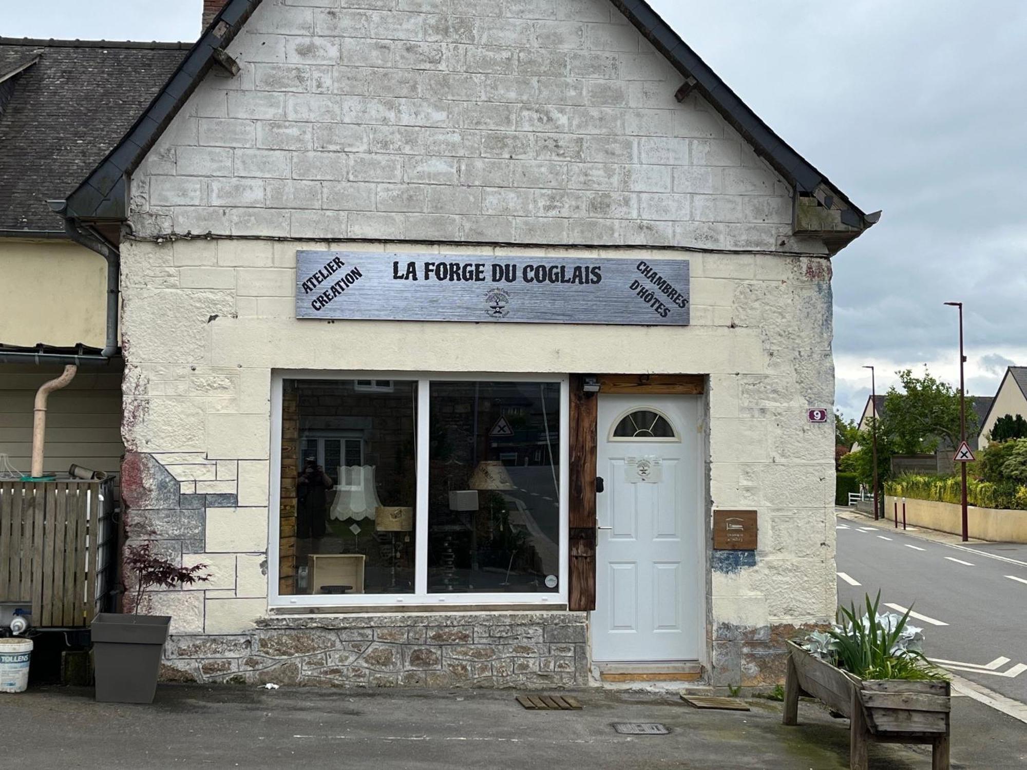 Chambres D'Hotes A La Forge Du Coglais La Selle-en-Cogles Exterior photo